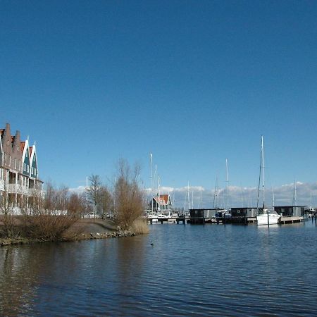 Beautiful Houseboat In The Harbour Of Volendam Near Centre Hotel Екстериор снимка